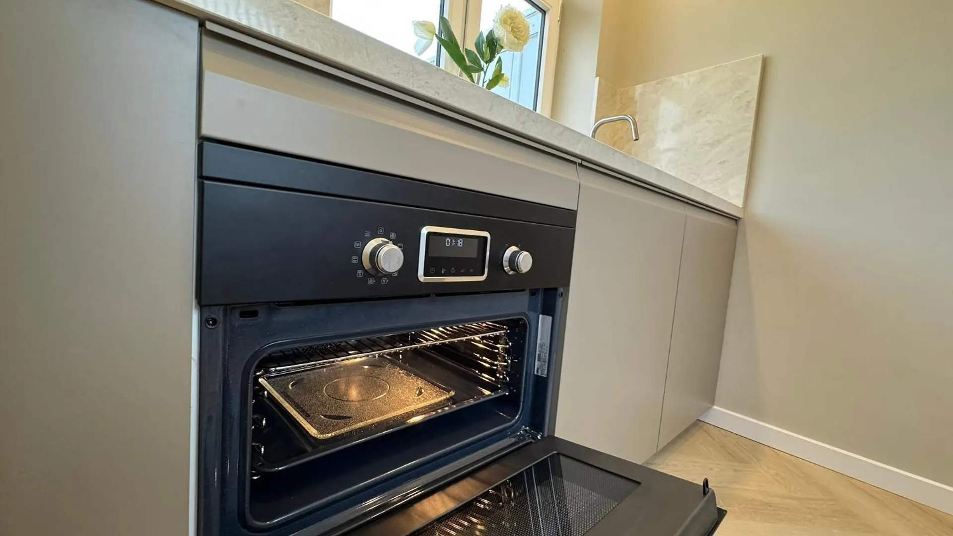 The Stylish Gem Of Den Haag Aprt R1 Apartment