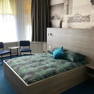 Hotel Poseidon, La Haye